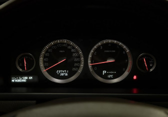Подержанный автомобиль Volvo XC90 2012 года (15 фото)