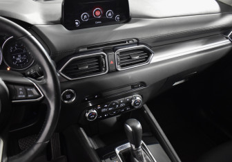 Подержанный автомобиль Mazda CX-5 2017 года (17 фото)
