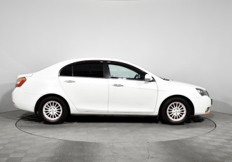 Подержанный автомобиль Geely Emgrand EC7 Sedan 2014 года (4 фото)