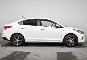 Подержанный автомобиль Hyundai Solaris Sedan 2020 года (4 фото)