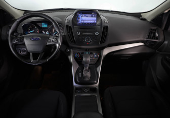 Подержанный автомобиль Ford Kuga 2017 года (9 фото)