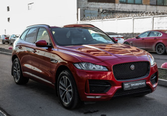 Подержанный автомобиль Jaguar F-Pace 2016 года (4 фото)
