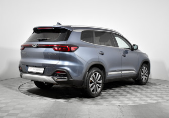 Подержанный автомобиль Chery Tiggo 8 2021 года (5 фото)