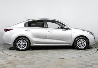 Подержанный автомобиль Kia Rio Sedan 2019 года (4 фото)