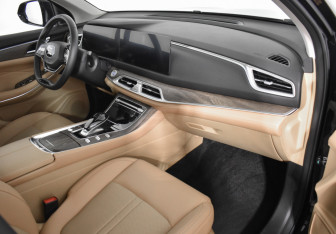 Подержанный автомобиль Evolute i-SPACE 2024 года (13 фото)