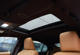 Подержанный автомобиль Lexus ES 2021 года (29 фото)