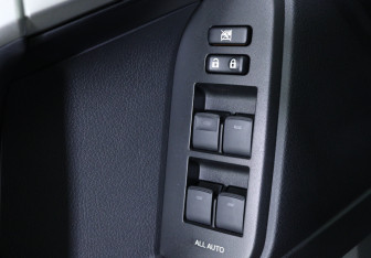 Подержанный автомобиль Toyota Land Cruiser Prado 2019 года (15 фото)
