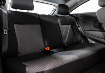 Подержанный автомобиль Opel Astra Hatchback 2010 года (18 фото)