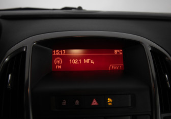 Подержанный автомобиль Opel Astra Hatchback 2012 года (14 фото)