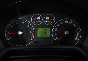 Подержанный автомобиль Ford Fusion 2008 года (12 фото)