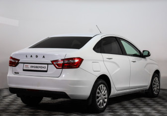 Подержанный автомобиль LADA (ВАЗ) Vesta Sedan 2017 года (5 фото)