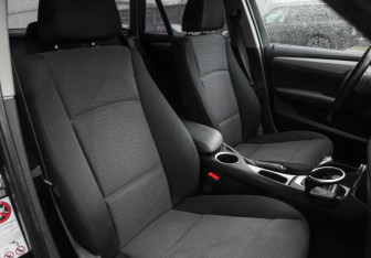 Подержанный автомобиль BMW X1 2013 года (22 фото)