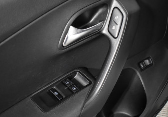 Подержанный автомобиль Volkswagen Polo Sedan 2018 года (10 фото)