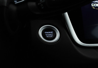 Подержанный автомобиль Geely Atlas Pro 2023 года (19 фото)