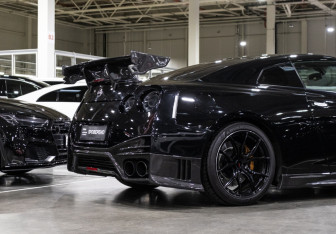 Подержанный автомобиль Nissan GT-R 2011 года (22 фото)