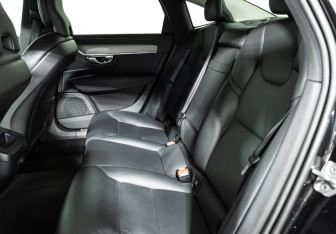 Подержанный автомобиль Volvo S90 2019 года (10 фото)