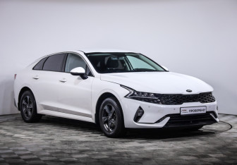 Подержанный автомобиль Kia K5 2020 года (3 фото)