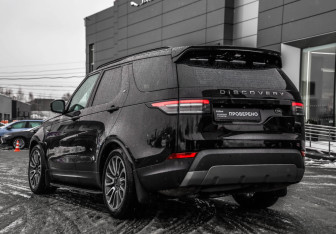 Подержанный автомобиль Land Rover Discovery 2017 года (8 фото)
