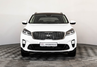 Подержанный автомобиль Kia Sorento 2019 года (3 фото)