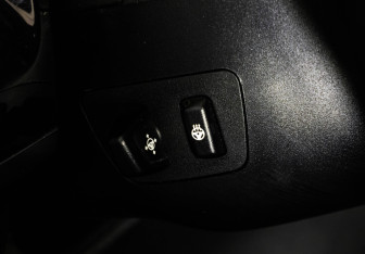 Подержанный автомобиль BMW X5 2016 года (22 фото)