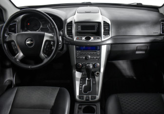 Подержанный автомобиль Chevrolet Captiva 2014 года (15 фото)