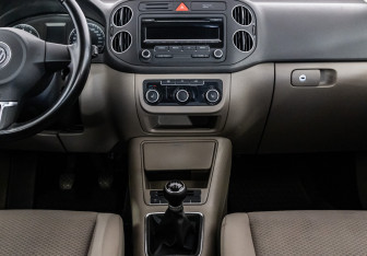 Подержанный автомобиль Volkswagen Golf Plus 2011 года (11 фото)