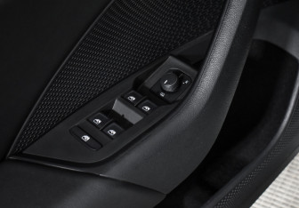 Подержанный автомобиль Skoda Octavia Liftback 2021 года (10 фото)