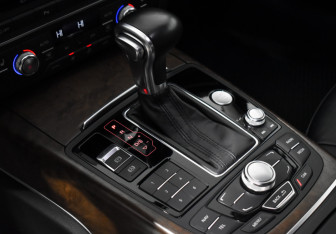 Подержанный автомобиль Audi A6 Sedan 2011 года (10 фото)