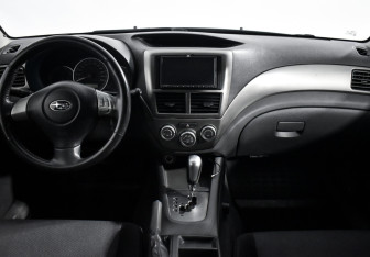 Подержанный автомобиль Subaru Impreza Hatchback 2008 года (13 фото)