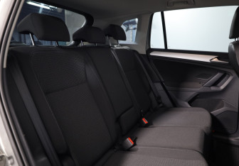 Подержанный автомобиль Volkswagen Tiguan 2018 года (13 фото)