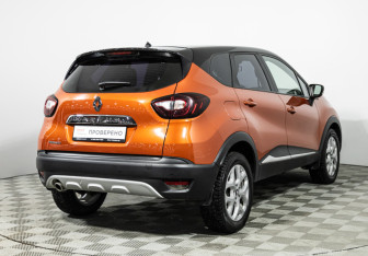 Подержанный автомобиль Renault Kaptur 2016 года (5 фото)
