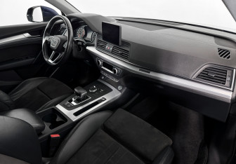 Подержанный автомобиль Audi Q5 2018 года (15 фото)