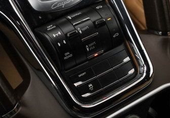 Подержанный автомобиль Porsche Cayenne 2017 года (24 фото)