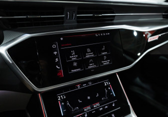 Подержанный автомобиль Audi A6 Sedan 2021 года (23 фото)