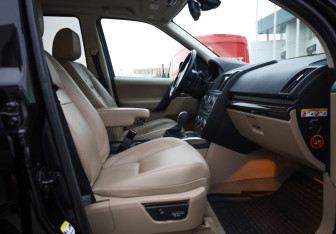 Подержанный автомобиль Land Rover Freelander 2012 года (26 фото)