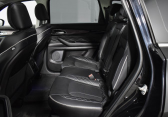 Подержанный автомобиль Exeed VX 2023 года (11 фото)