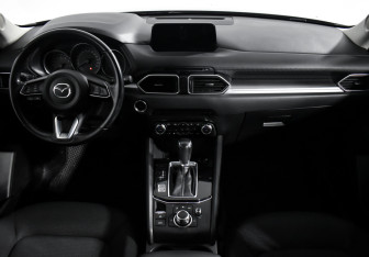 Подержанный автомобиль Mazda CX-5 2018 года (14 фото)