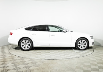 Подержанный автомобиль Audi A5 Liftback 2011 года (4 фото)