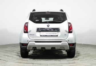 Подержанный автомобиль Renault Duster 2019 года (6 фото)