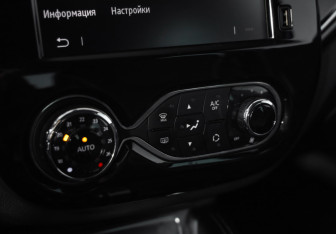 Подержанный автомобиль Renault Kaptur 2020 года (17 фото)