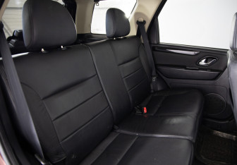 Подержанный автомобиль Ford Escape 2008 года (20 фото)