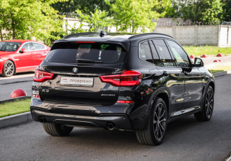 Подержанный автомобиль BMW X3 2018 года (6 фото)