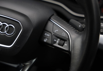 Подержанный автомобиль Audi Q5 2017 года (13 фото)
