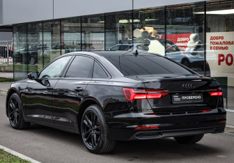 Подержанный автомобиль Audi A6 Sedan 2019 года (7 фото)