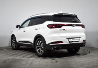 Подержанный автомобиль Chery Tiggo 7 Pro 2022 года (7 фото)