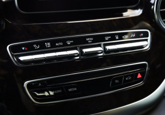 Подержанный автомобиль Mercedes-Benz Vito 2015 года (16 фото)