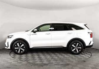Подержанный автомобиль Kia Sorento 2021 года (10 фото)