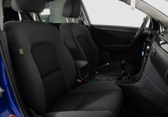 Подержанный автомобиль Mazda 3 Sedan 2008 года (15 фото)