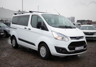 Подержанный автомобиль Ford Tourneo Custom 2014 года (3 фото)
