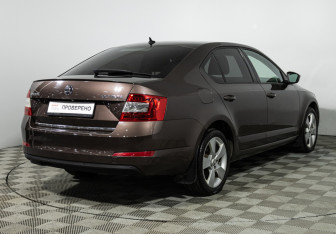 Подержанный автомобиль Skoda Octavia Liftback 2014 года (5 фото)